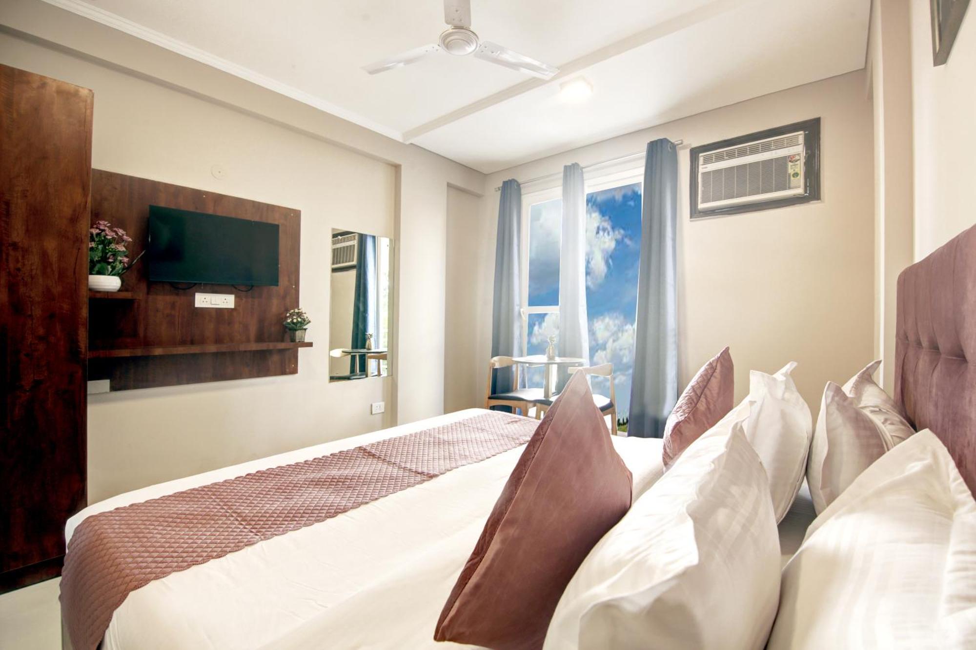 Limewood Stay - Executive Huda City Center Gurgáon Exteriér fotografie