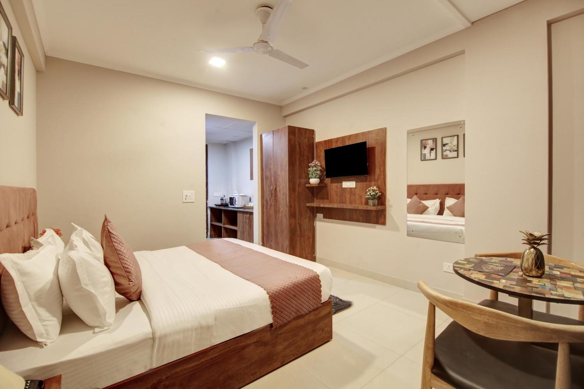Limewood Stay - Executive Huda City Center Gurgáon Exteriér fotografie